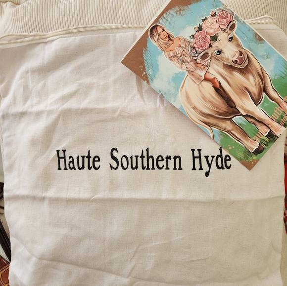 Avery By Southern Haute Brown and White Cowhide Purse with Sunflower Design - Picture 5 of 13